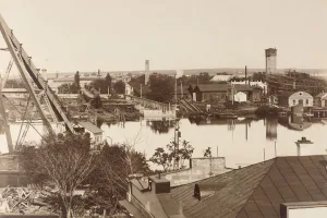 Підводний човен "Утка" на стапелі в Миколаєві, 1915/16 рік. Фото з аукціону.