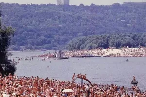 Київські пляжі, 1980-ті