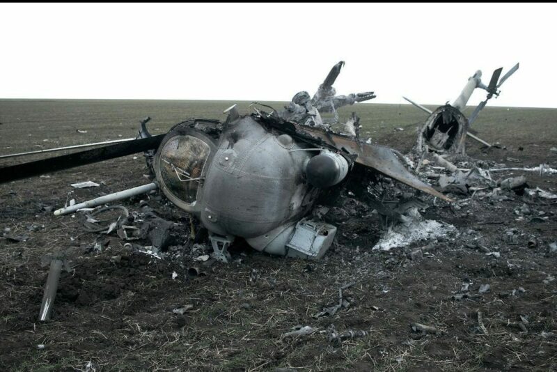 фото збитого російського вертольота біля села Ракове, Вознесенський район