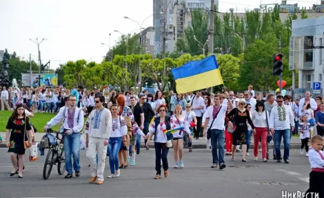 Марш вишиванок та спільноспів: святкування 34-ої річниці Незалежності України