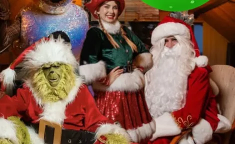 Новорічне свято з ельфами, Сантою та подарунками у “Яскравому дитинстві”