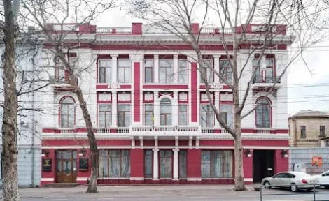 40 років на Великій Морській: запрошуємо до будинку, у який увійшло мистецтво